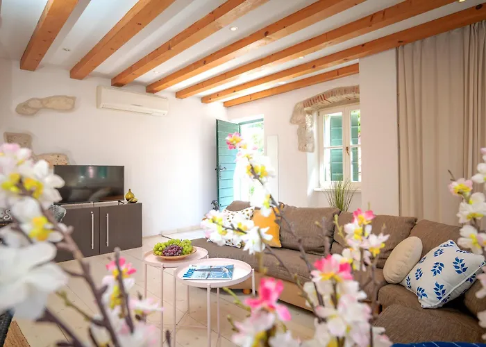 Stonehouse 22 - Zf Hvar
