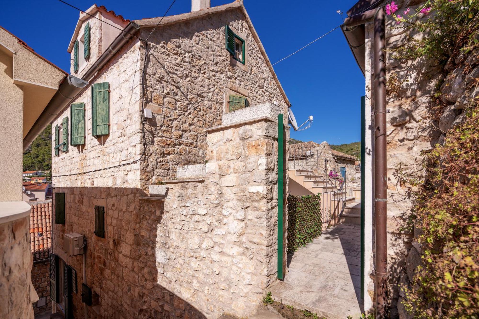Stonehouse 22 - Zf Hvar Hvar Town