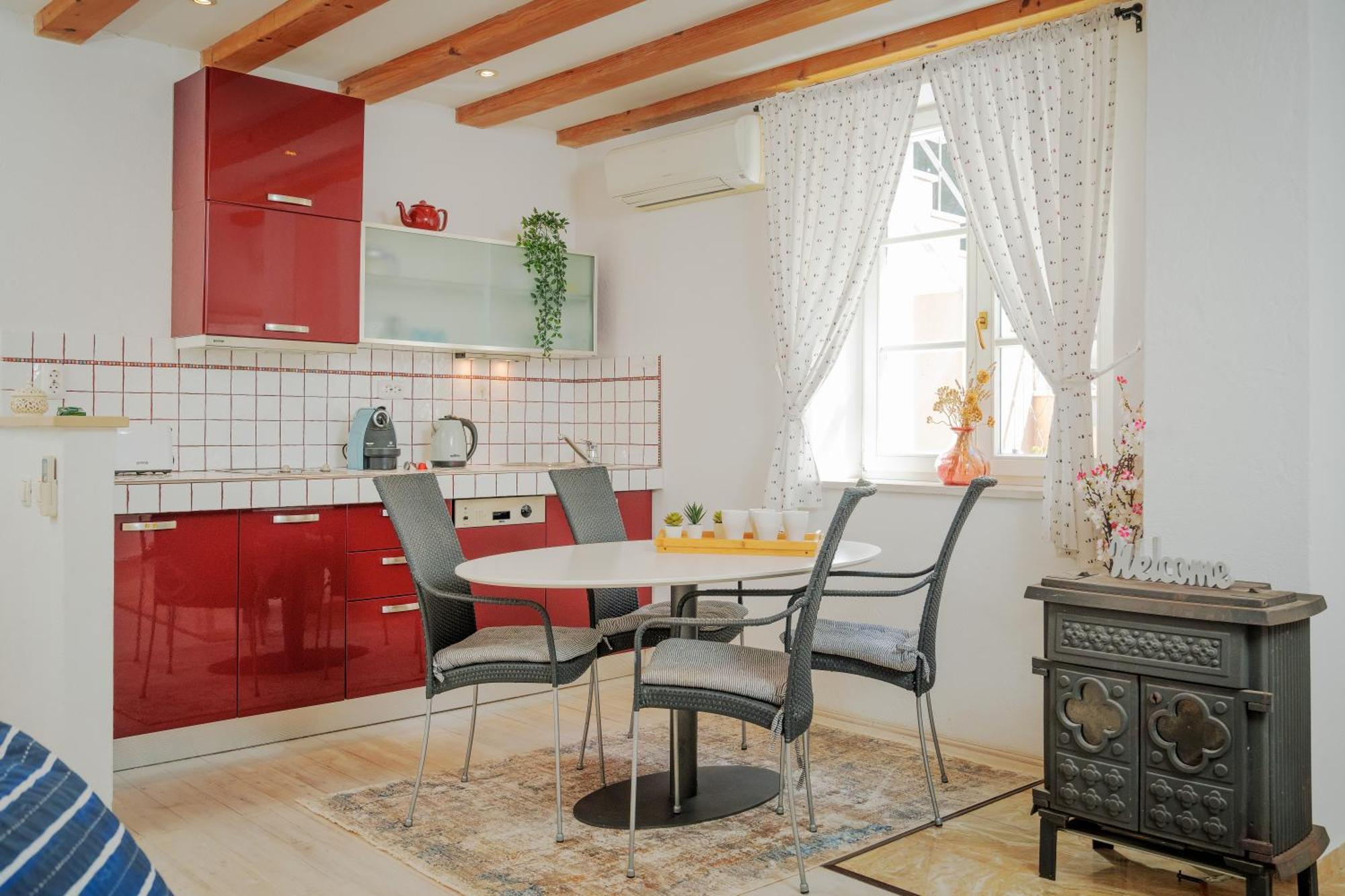 Stonehouse 22 - Zf Hvar *