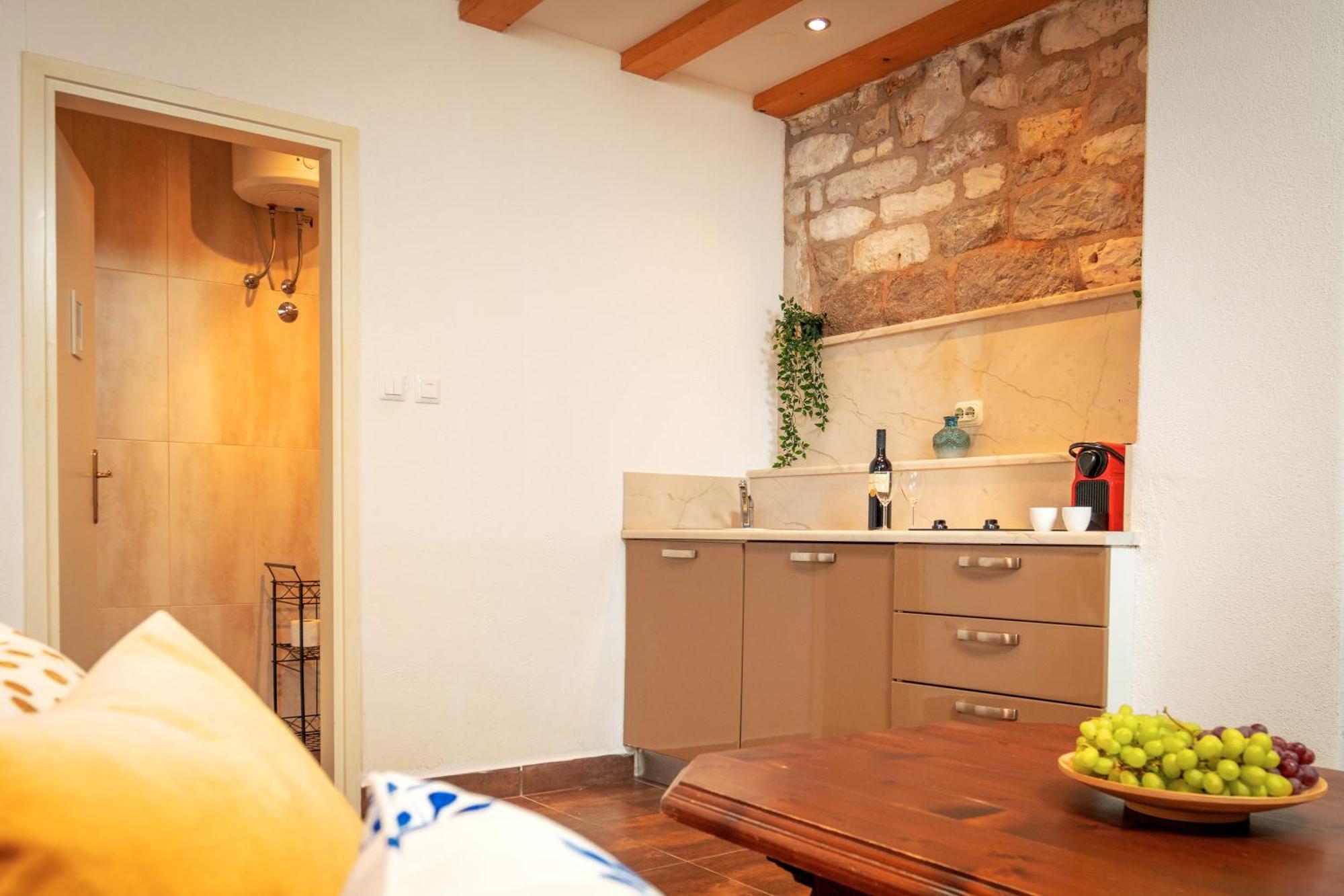Stonehouse 22 - Zf Hvar Hvar Town